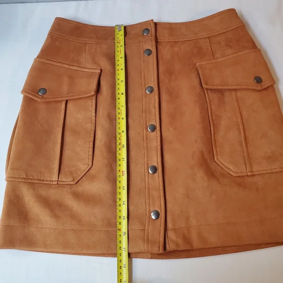 Joe Fresh Faux Suede Mini Skirt Camel Button Front Pocket Detail Size 8 - Picture 5 of 7